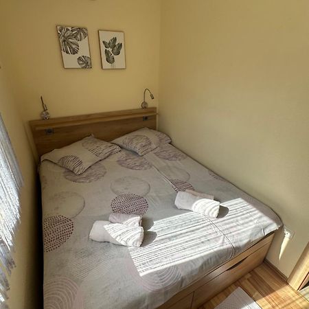 Apartmani Dora I Kati Orebić Exterior foto