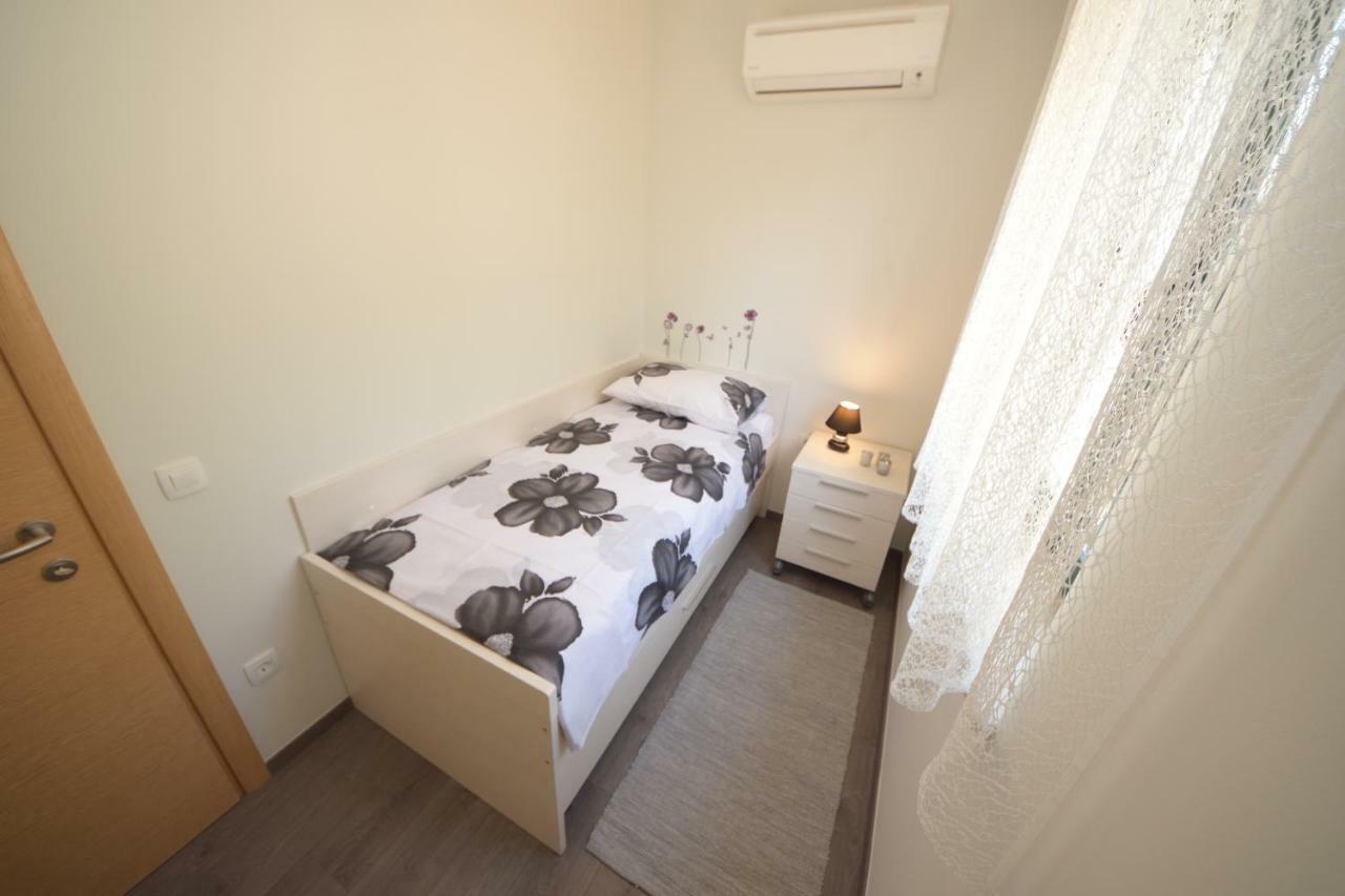 Apartmani Dora I Kati Orebić Exterior foto